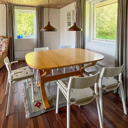 2 Bedroom Beautiful In *