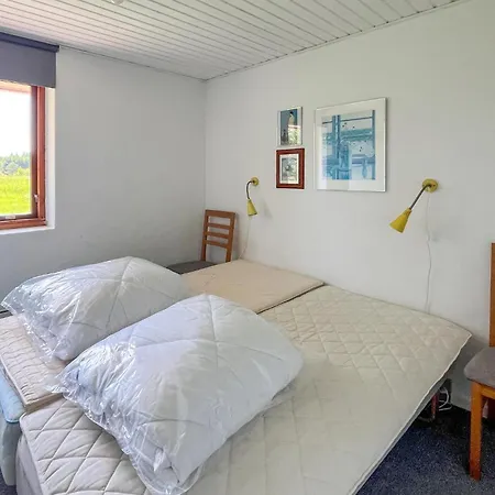 Hébergement de vacances 2 Bedroom Beautiful In *